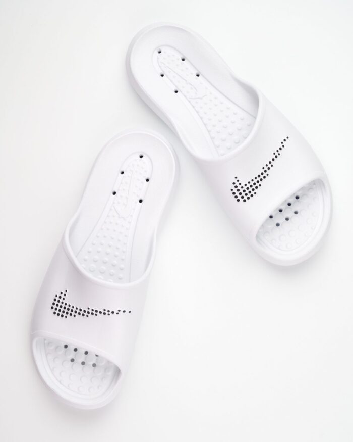 Тапочки чоловічі Nike Victori One Shower Slide CZ5478-100 білі