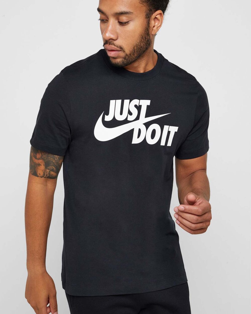 Футболка чоловіча Nike Tee Just Do It Swoosh AR5006-011 чорна